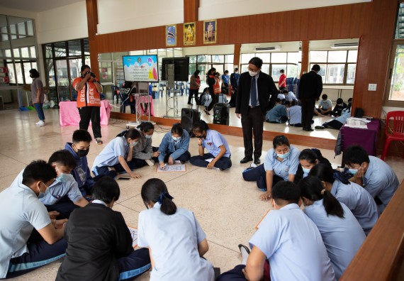 ภาพกิจกรรม  คณะวิทยาศาสตร์และเทคโนโลยี จัดค่ายวิทยาศาสตร์สัญจรโรงเรียนมัธยมพัชรกิติยาภา 2 กำแพงเพชร