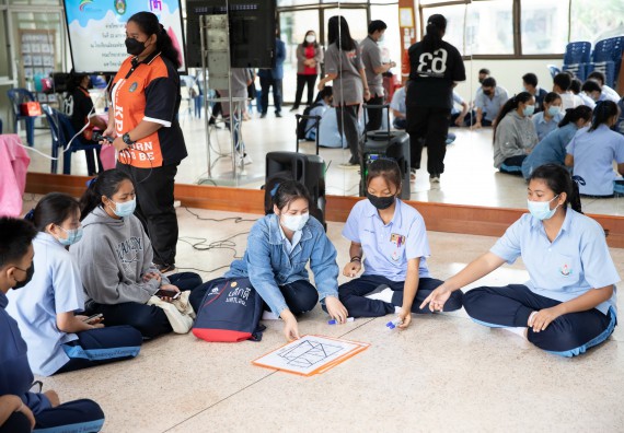 ภาพกิจกรรม  คณะวิทยาศาสตร์และเทคโนโลยี จัดค่ายวิทยาศาสตร์สัญจรโรงเรียนมัธยมพัชรกิติยาภา 2 กำแพงเพชร