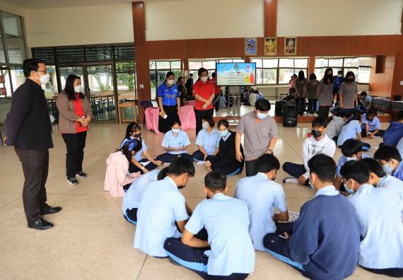 ภาพกิจกรรม  คณะวิทยาศาสตร์และเทคโนโลยี จัดค่ายวิทยาศาสตร์สัญจรโรงเรียนมัธยมพัชรกิติยาภา 2 กำแพงเพชร