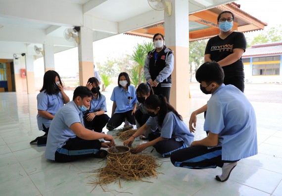 ภาพกิจกรรม  คณะวิทยาศาสตร์และเทคโนโลยี จัดค่ายวิทยาศาสตร์สัญจรโรงเรียนมัธยมพัชรกิติยาภา 2 กำแพงเพชร