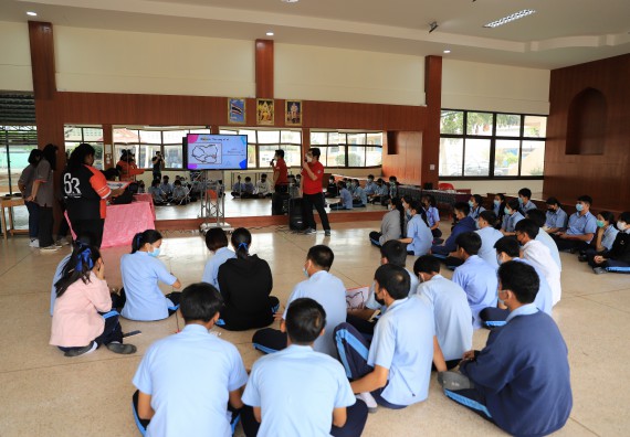 ภาพกิจกรรม  คณะวิทยาศาสตร์และเทคโนโลยี จัดค่ายวิทยาศาสตร์สัญจรโรงเรียนมัธยมพัชรกิติยาภา 2 กำแพงเพชร