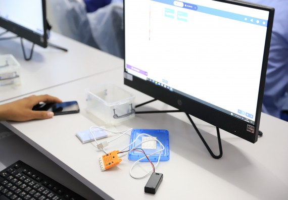 ภาพกิจกรรม  คณะวิทยาศาสตร์และเทคโนโลยี จัดค่ายวิทยาศาสตร์สัญจรโรงเรียนมัธยมพัชรกิติยาภา 2 กำแพงเพชร