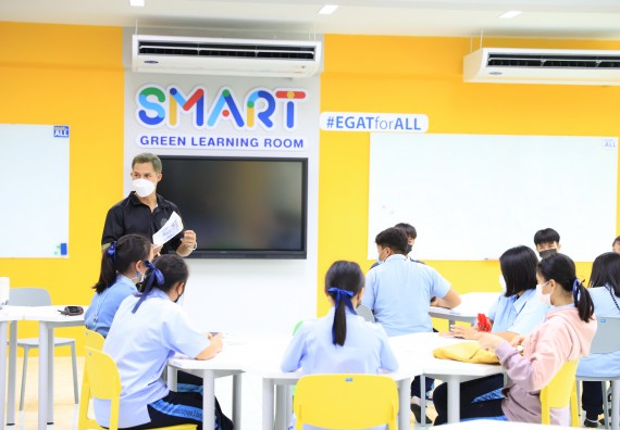 ภาพกิจกรรม  คณะวิทยาศาสตร์และเทคโนโลยี จัดค่ายวิทยาศาสตร์สัญจรโรงเรียนมัธยมพัชรกิติยาภา 2 กำแพงเพชร