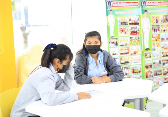 ภาพกิจกรรม  คณะวิทยาศาสตร์และเทคโนโลยี จัดค่ายวิทยาศาสตร์สัญจรโรงเรียนมัธยมพัชรกิติยาภา 2 กำแพงเพชร