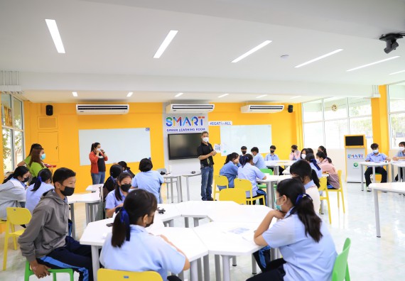 ภาพกิจกรรม  คณะวิทยาศาสตร์และเทคโนโลยี จัดค่ายวิทยาศาสตร์สัญจรโรงเรียนมัธยมพัชรกิติยาภา 2 กำแพงเพชร