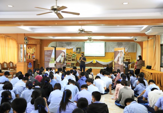 ภาพกิจกรรม  คณะวิทยาศาสตร์และเทคโนโลยี จัดค่ายวิทยาศาสตร์สัญจรโรงเรียนมัธยมพัชรกิติยาภา 2 กำแพงเพชร