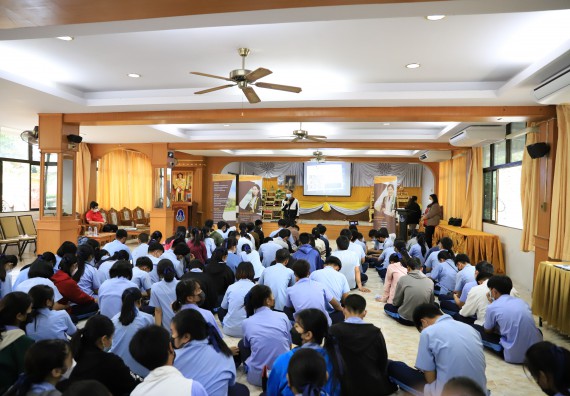 ภาพกิจกรรม  คณะวิทยาศาสตร์และเทคโนโลยี จัดค่ายวิทยาศาสตร์สัญจรโรงเรียนมัธยมพัชรกิติยาภา 2 กำแพงเพชร