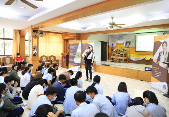 ภาพกิจกรรม  คณะวิทยาศาสตร์และเทคโนโลยี จัดค่ายวิทยาศาสตร์สัญจรโรงเรียนมัธยมพัชรกิติยาภา 2 กำแพงเพชร