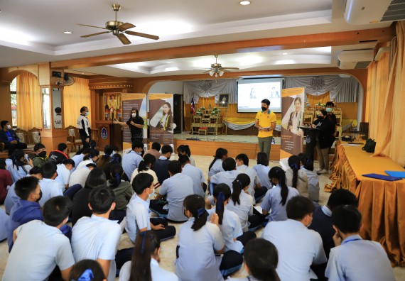 ภาพกิจกรรม  คณะวิทยาศาสตร์และเทคโนโลยี จัดค่ายวิทยาศาสตร์สัญจรโรงเรียนมัธยมพัชรกิติยาภา 2 กำแพงเพชร