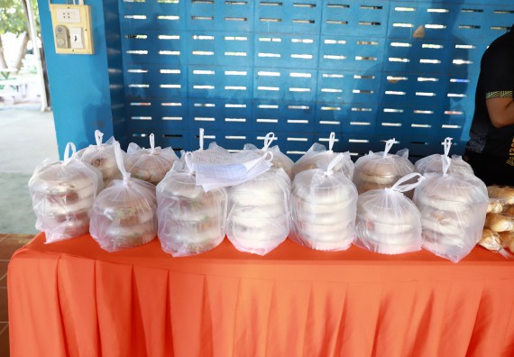 ภาพกิจกรรม  คณะวิทยาศาสตร์และเทคโนโลยี จัดค่ายวิทยาศาสตร์สัญจรโรงเรียนโกสัมพีวิทยา