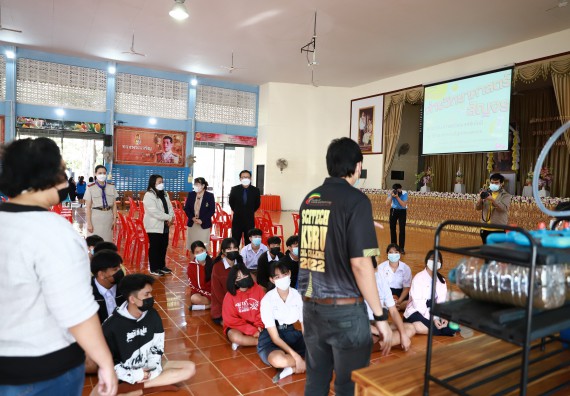 ภาพกิจกรรม  คณะวิทยาศาสตร์และเทคโนโลยี จัดค่ายวิทยาศาสตร์สัญจรโรงเรียนโกสัมพีวิทยา