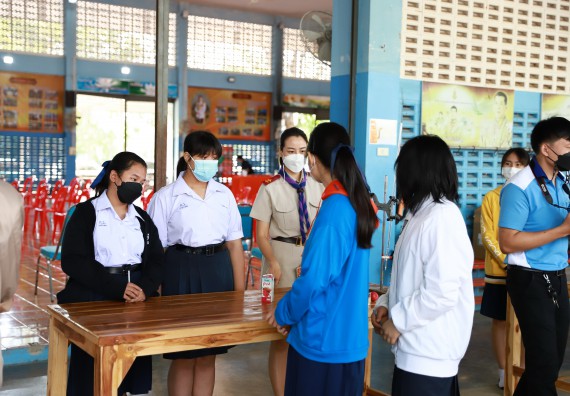 ภาพกิจกรรม  คณะวิทยาศาสตร์และเทคโนโลยี จัดค่ายวิทยาศาสตร์สัญจรโรงเรียนโกสัมพีวิทยา