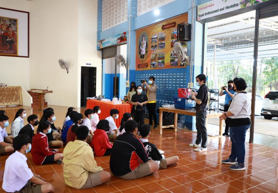 ภาพกิจกรรม  คณะวิทยาศาสตร์และเทคโนโลยี จัดค่ายวิทยาศาสตร์สัญจรโรงเรียนโกสัมพีวิทยา