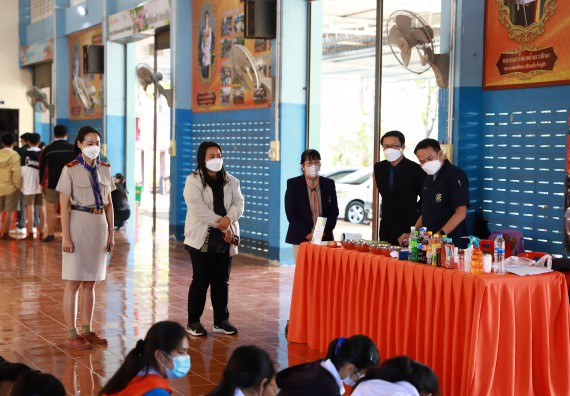 ภาพกิจกรรม  คณะวิทยาศาสตร์และเทคโนโลยี จัดค่ายวิทยาศาสตร์สัญจรโรงเรียนโกสัมพีวิทยา