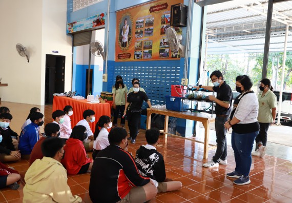 ภาพกิจกรรม  คณะวิทยาศาสตร์และเทคโนโลยี จัดค่ายวิทยาศาสตร์สัญจรโรงเรียนโกสัมพีวิทยา