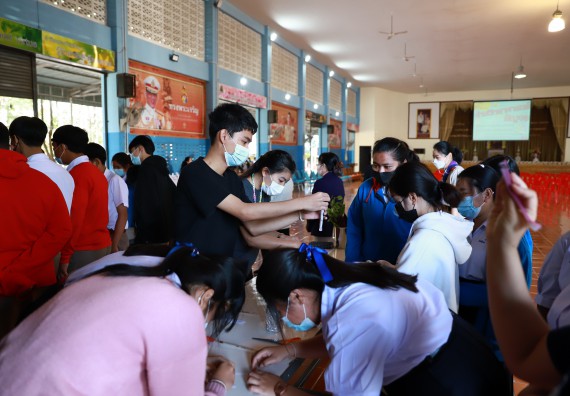 ภาพกิจกรรม  คณะวิทยาศาสตร์และเทคโนโลยี จัดค่ายวิทยาศาสตร์สัญจรโรงเรียนโกสัมพีวิทยา