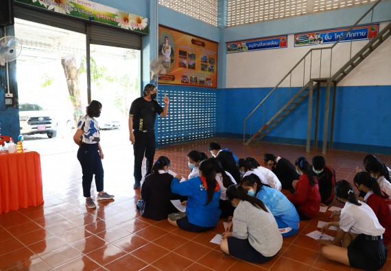 ภาพกิจกรรม  คณะวิทยาศาสตร์และเทคโนโลยี จัดค่ายวิทยาศาสตร์สัญจรโรงเรียนโกสัมพีวิทยา