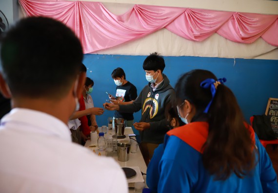 ภาพกิจกรรม  คณะวิทยาศาสตร์และเทคโนโลยี จัดค่ายวิทยาศาสตร์สัญจรโรงเรียนโกสัมพีวิทยา