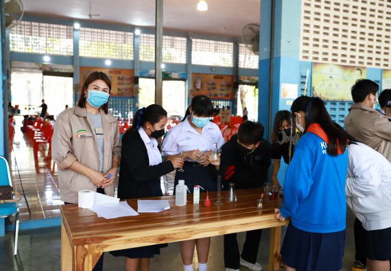 ภาพกิจกรรม  คณะวิทยาศาสตร์และเทคโนโลยี จัดค่ายวิทยาศาสตร์สัญจรโรงเรียนโกสัมพีวิทยา