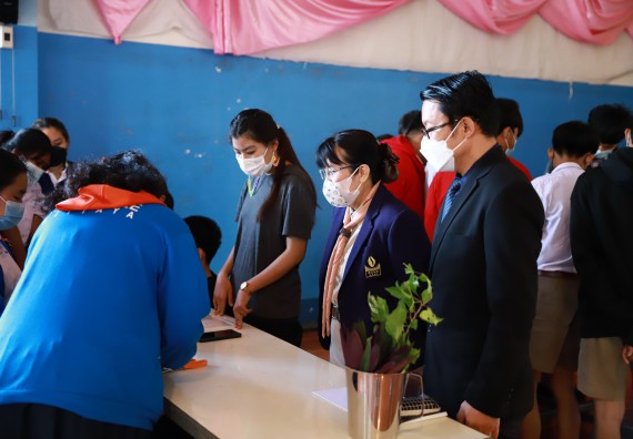 ภาพกิจกรรม  คณะวิทยาศาสตร์และเทคโนโลยี จัดค่ายวิทยาศาสตร์สัญจรโรงเรียนโกสัมพีวิทยา