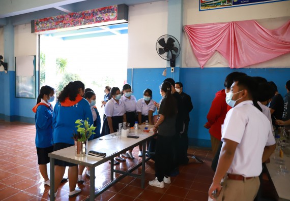 ภาพกิจกรรม  คณะวิทยาศาสตร์และเทคโนโลยี จัดค่ายวิทยาศาสตร์สัญจรโรงเรียนโกสัมพีวิทยา