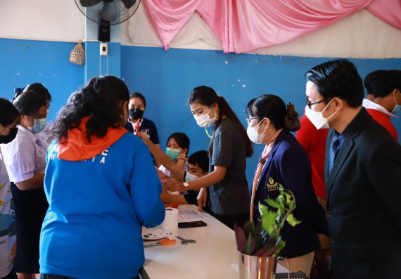 ภาพกิจกรรม  คณะวิทยาศาสตร์และเทคโนโลยี จัดค่ายวิทยาศาสตร์สัญจรโรงเรียนโกสัมพีวิทยา