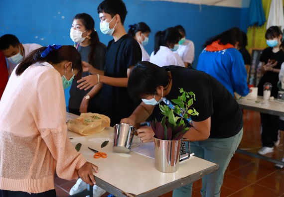 ภาพกิจกรรม  คณะวิทยาศาสตร์และเทคโนโลยี จัดค่ายวิทยาศาสตร์สัญจรโรงเรียนโกสัมพีวิทยา