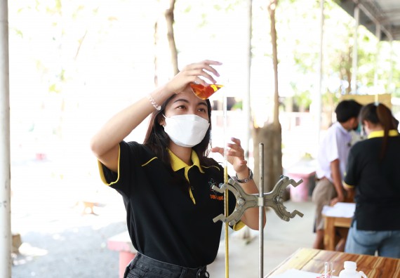 ภาพกิจกรรม  คณะวิทยาศาสตร์และเทคโนโลยี จัดค่ายวิทยาศาสตร์สัญจรโรงเรียนโกสัมพีวิทยา