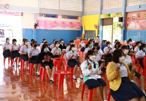 ภาพกิจกรรม  คณะวิทยาศาสตร์และเทคโนโลยี จัดค่ายวิทยาศาสตร์สัญจรโรงเรียนโกสัมพีวิทยา
