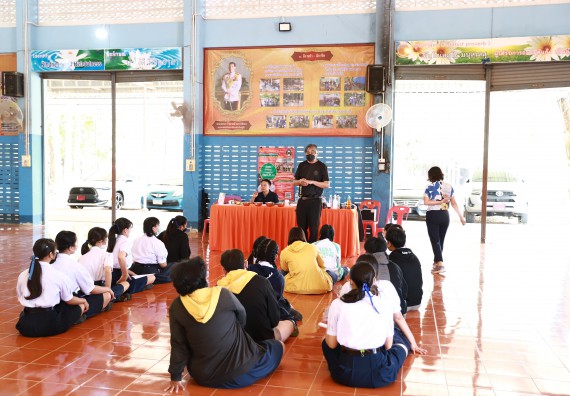 ภาพกิจกรรม  คณะวิทยาศาสตร์และเทคโนโลยี จัดค่ายวิทยาศาสตร์สัญจรโรงเรียนโกสัมพีวิทยา