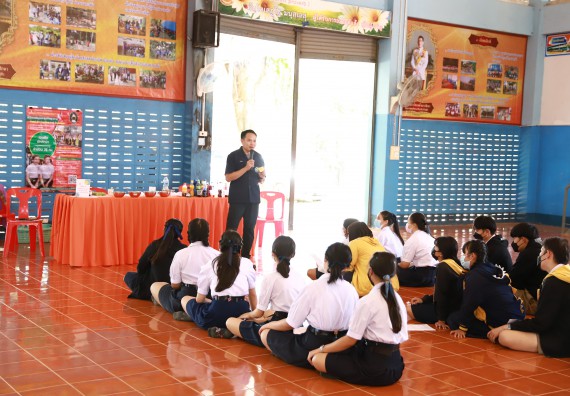 ภาพกิจกรรม  คณะวิทยาศาสตร์และเทคโนโลยี จัดค่ายวิทยาศาสตร์สัญจรโรงเรียนโกสัมพีวิทยา