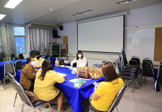 ภาพกิจกรรม   คณะวิทยาศาสตร์และเทคโนโลยี จัดกิจกรรมถ่ายทอดสดเผยแพร่ประชาสัมพันธ์ภาพลักษณ์ของหลักสูตร และถ่ายทอดองค์ความรู้ของคณะวิทยาศาสตร์และเทคโนโลยีแก่ชุมชน