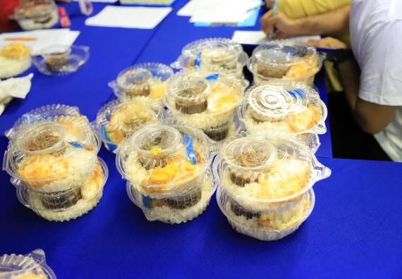 ภาพกิจกรรม   คณะวิทยาศาสตร์และเทคโนโลยี จัดกิจกรรมถ่ายทอดสดเผยแพร่ประชาสัมพันธ์ภาพลักษณ์ของหลักสูตร และถ่ายทอดองค์ความรู้ของคณะวิทยาศาสตร์และเทคโนโลยีแก่ชุมชน