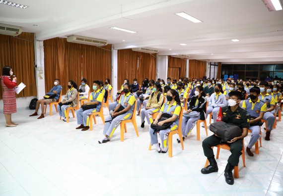 ภาพกิจกรรม  คณะวิทยาศาสตร์และเทคโนโลยี จัดค่ายวิทยาศาสตร์สัญจรโรงเรียนสลกบาตรวิทยา