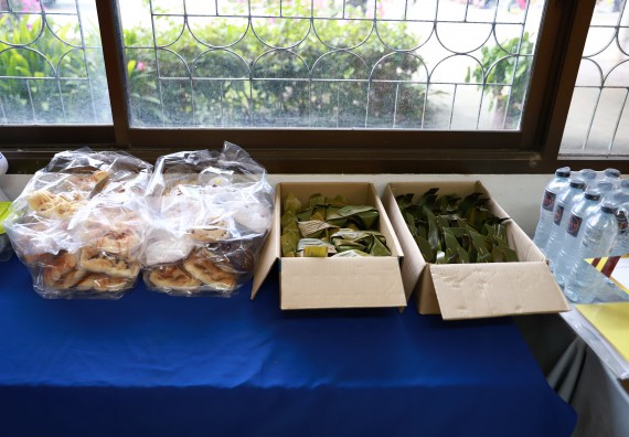 ภาพกิจกรรม  คณะวิทยาศาสตร์และเทคโนโลยี จัดค่ายวิทยาศาสตร์สัญจรโรงเรียนสลกบาตรวิทยา