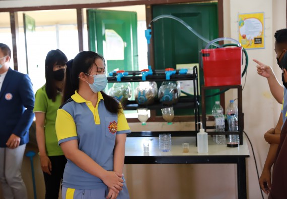 ภาพกิจกรรม  คณะวิทยาศาสตร์และเทคโนโลยี จัดค่ายวิทยาศาสตร์สัญจรโรงเรียนสลกบาตรวิทยา