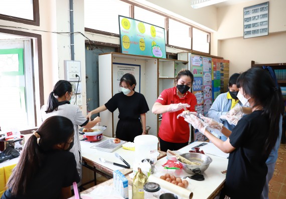 ภาพกิจกรรม  คณะวิทยาศาสตร์และเทคโนโลยี จัดค่ายวิทยาศาสตร์สัญจรโรงเรียนสลกบาตรวิทยา