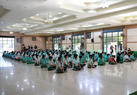 ภาพกิจกรรม  คณะวิทยาศาสตร์และเทคโนโลยี จัดค่ายวิทยาศาสตร์สัญจรโรงเรียนลานกระบือวิทยา