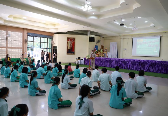 ภาพกิจกรรม  คณะวิทยาศาสตร์และเทคโนโลยี จัดค่ายวิทยาศาสตร์สัญจรโรงเรียนลานกระบือวิทยา