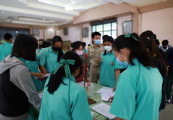 ภาพกิจกรรม  คณะวิทยาศาสตร์และเทคโนโลยี จัดค่ายวิทยาศาสตร์สัญจรโรงเรียนลานกระบือวิทยา