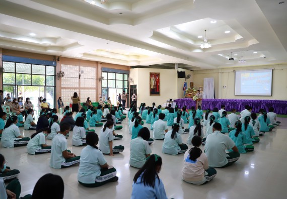 ภาพกิจกรรม  คณะวิทยาศาสตร์และเทคโนโลยี จัดค่ายวิทยาศาสตร์สัญจรโรงเรียนลานกระบือวิทยา