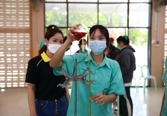 ภาพกิจกรรม  คณะวิทยาศาสตร์และเทคโนโลยี จัดค่ายวิทยาศาสตร์สัญจรโรงเรียนลานกระบือวิทยา