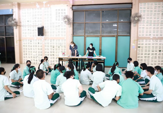 ภาพกิจกรรม  คณะวิทยาศาสตร์และเทคโนโลยี จัดค่ายวิทยาศาสตร์สัญจรโรงเรียนลานกระบือวิทยา