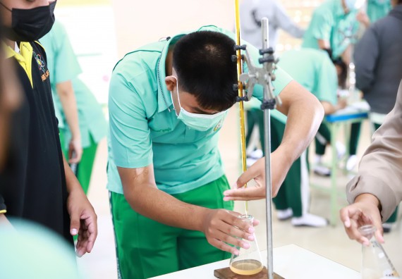 ภาพกิจกรรม  คณะวิทยาศาสตร์และเทคโนโลยี จัดค่ายวิทยาศาสตร์สัญจรโรงเรียนลานกระบือวิทยา