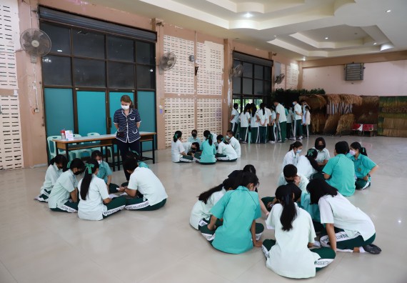 ภาพกิจกรรม  คณะวิทยาศาสตร์และเทคโนโลยี จัดค่ายวิทยาศาสตร์สัญจรโรงเรียนลานกระบือวิทยา