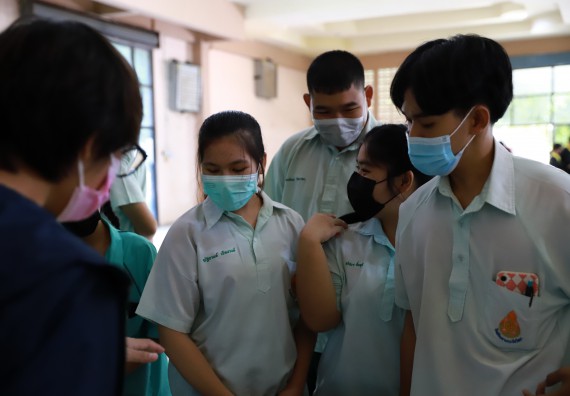 ภาพกิจกรรม  คณะวิทยาศาสตร์และเทคโนโลยี จัดค่ายวิทยาศาสตร์สัญจรโรงเรียนลานกระบือวิทยา