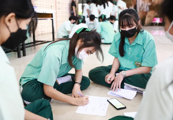 ภาพกิจกรรม  คณะวิทยาศาสตร์และเทคโนโลยี จัดค่ายวิทยาศาสตร์สัญจรโรงเรียนลานกระบือวิทยา