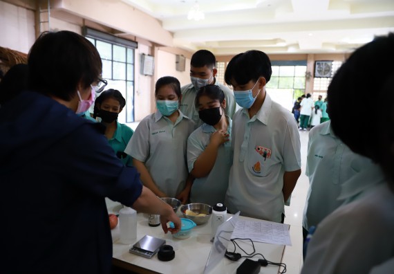 ภาพกิจกรรม  คณะวิทยาศาสตร์และเทคโนโลยี จัดค่ายวิทยาศาสตร์สัญจรโรงเรียนลานกระบือวิทยา