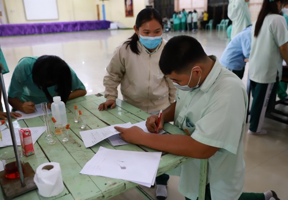 ภาพกิจกรรม  คณะวิทยาศาสตร์และเทคโนโลยี จัดค่ายวิทยาศาสตร์สัญจรโรงเรียนลานกระบือวิทยา