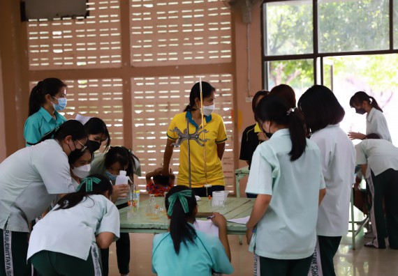 ภาพกิจกรรม  คณะวิทยาศาสตร์และเทคโนโลยี จัดค่ายวิทยาศาสตร์สัญจรโรงเรียนลานกระบือวิทยา